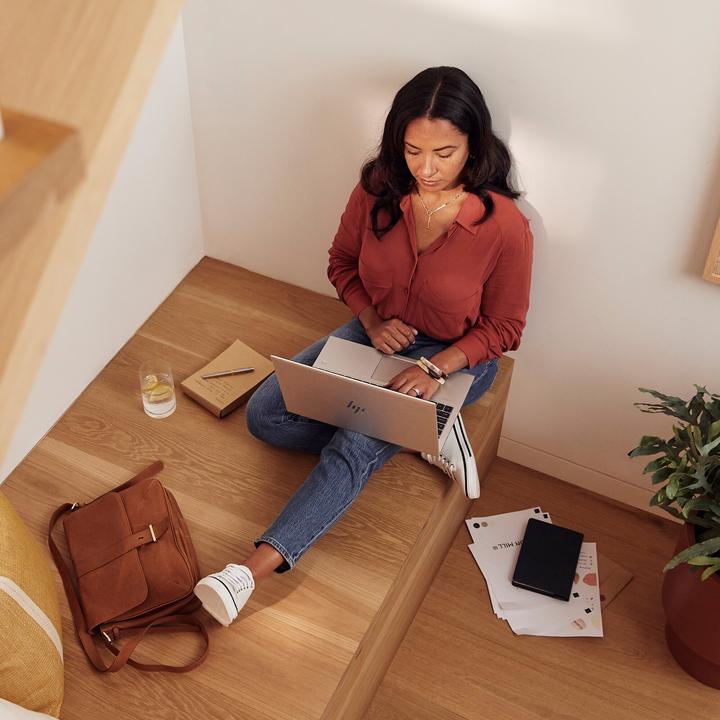 Produktbild HP EliteBook 860 G9 (16", 1000 GB, 16 GB, CH, Intel Core i7-1260P)