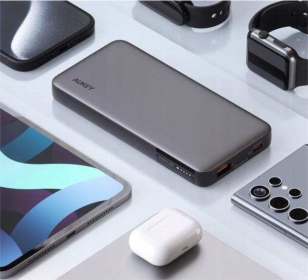 Actual product image Aukey Powerbank PB-Y41, 10000mAh, 30W (grey) (10000 mAh, 30 W, 37 Wh)