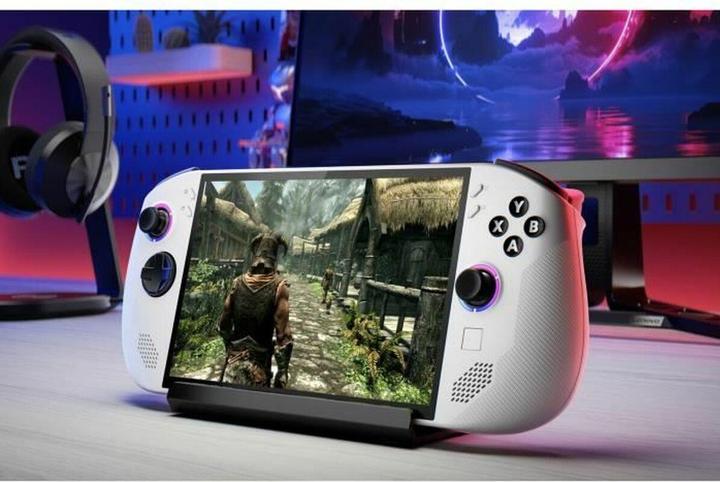 Actual product image Lenovo Legion Go S 8ARP1