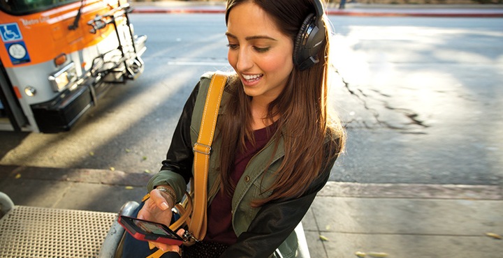 Actual product image Bose AE2w (7 h, Wireless, Cable)