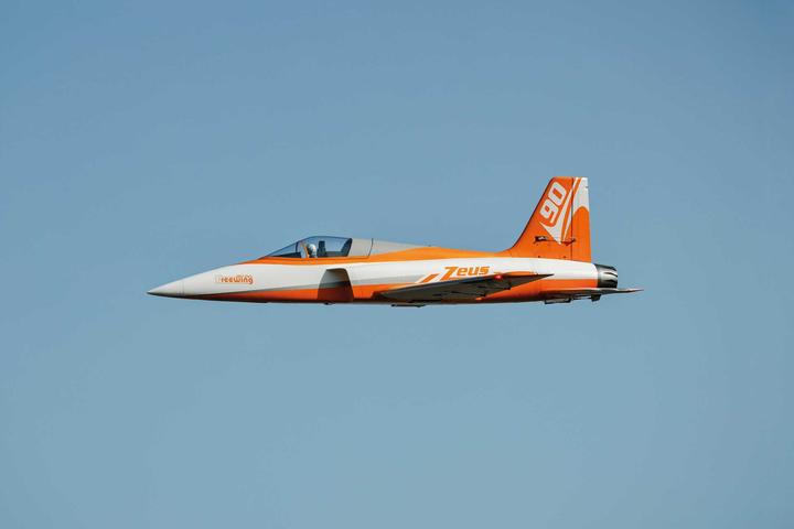 Immagine prodotto Freewing Zeus 90mm PNP 8S Sport jet EDF (Orange) (Jet)
