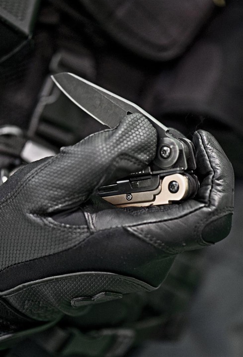 Actual product image Leatherman Mut (16 Functions)
