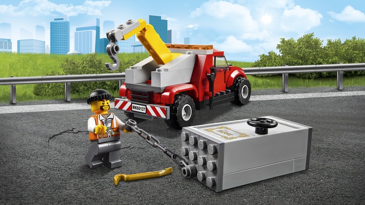 Immagine prodotto LEGO Un carro attrezzi sulla strada (60137, LEGO City)