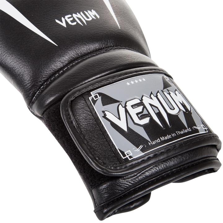 Actual product image Venum Giant 3.0 Boxing Gloves-Black (12 OZ, One size)