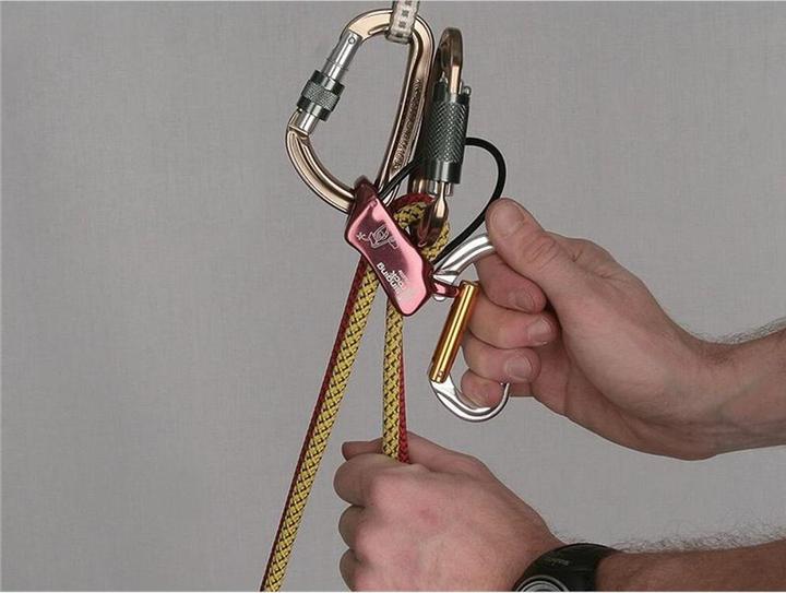 Actual product image Singing Rock Backup Device Shuttle - Black