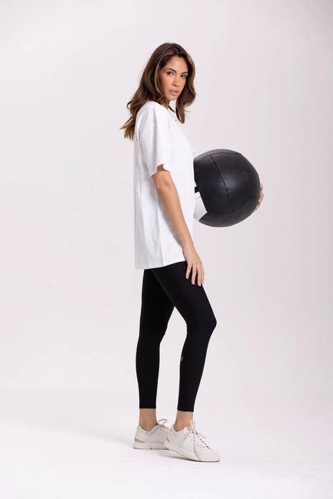 Actual product image Onamaste Women's oversized T-shirt (L)