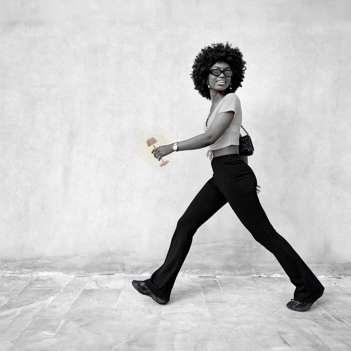 Immagine prodotto Briloner Brilo unplugged RIFFLE Akku Nano Tischleuchte mit Lichtkante - Beige (130 lm)