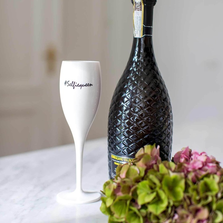 Immagine prodotto Koziol Bicchiere da champagne da 100 ml con stampa CHEERS No. 1 SELFIEQUEEN (10 cl, 1 Occhiali, Bicchieri da champagne)
