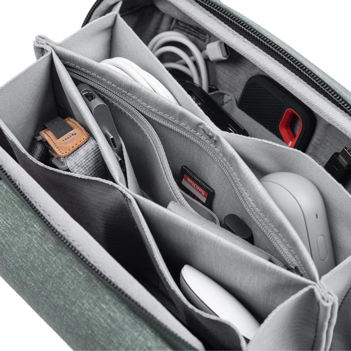 Actual product image Peak Design Tech Pouch (Camera case, 2 l)