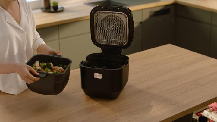 Image du produit Beko Friteuse numérique à air chaud avec cuisson vapeur et programmes automatiques
