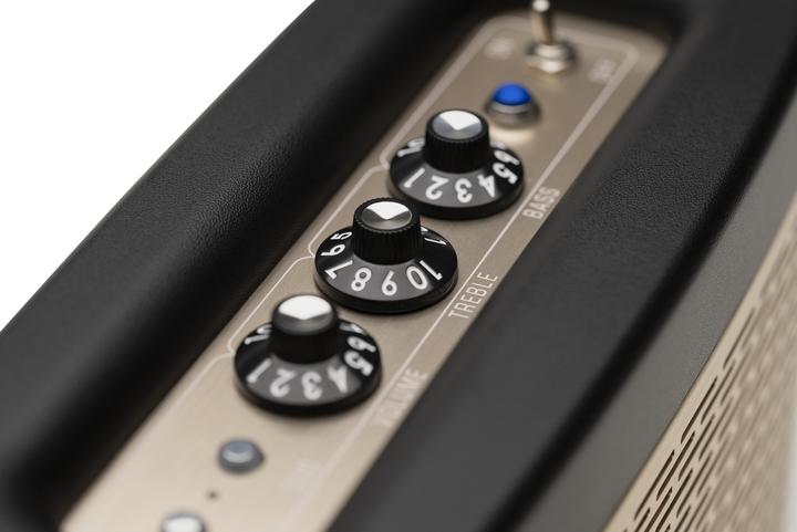 Actual product image Fender NewPort2 (12 h, Rechargeable battery operated, Electrical connection)