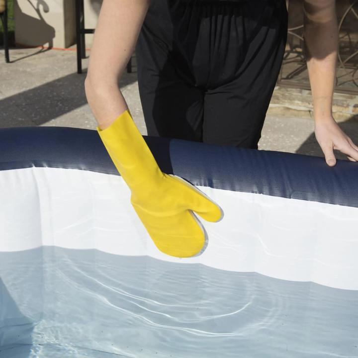 Actual product image Bestway Lay-Z-Spa All-in-One Cleaning Kit
