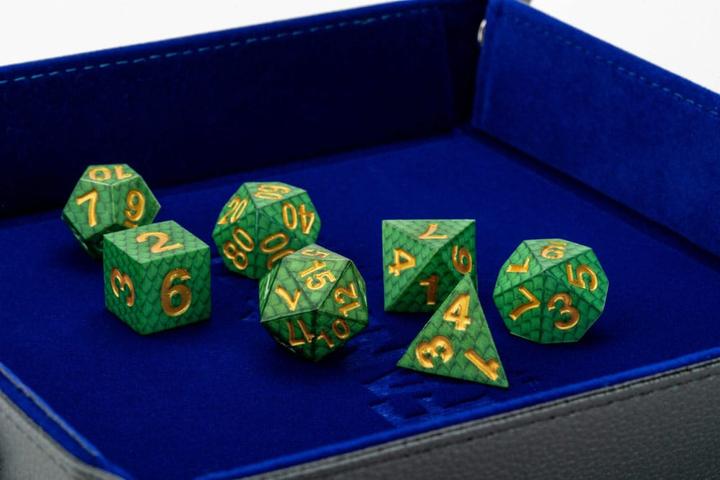 Actual product image FanRoll Dragon Storm Sharp Edge Silicone Würfel Set Green Dragon Scales (7)