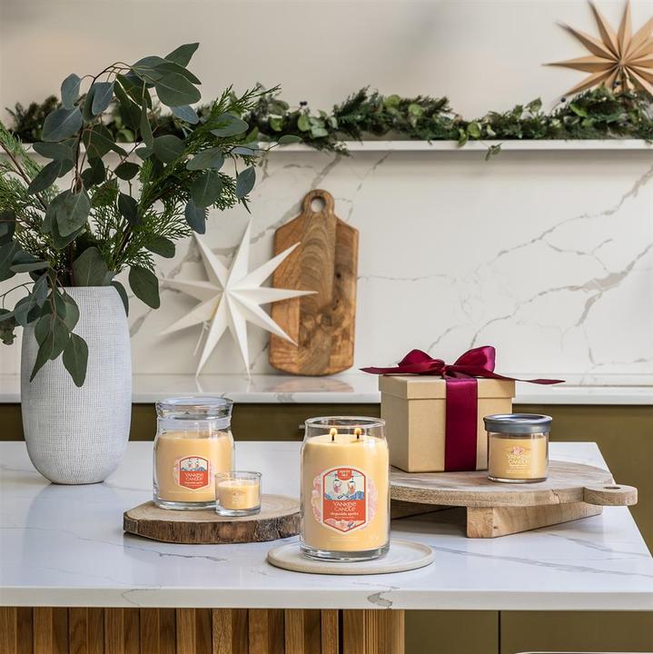 Produktbild Yankee Candle Duftkerze Slopeside Spritz Medium Jar