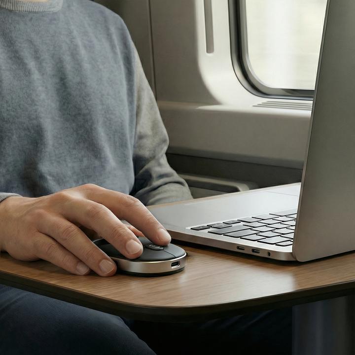 Actual product image CSL Ergonomische Funkmaus für Rechts/Linkshänder, Dual BT & 2,4 GHz, 2477 DPI, leise, USB-C, 2 Geräte (Docking, Wireless)