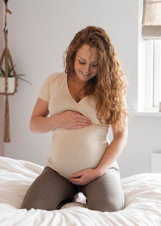 Produktbild Baby's only Babys Only Umstandsshirt Glow mit Stillfunktion, urban green