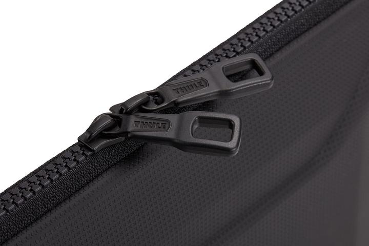 Actual product image Thule Gauntlet (16", Apple)