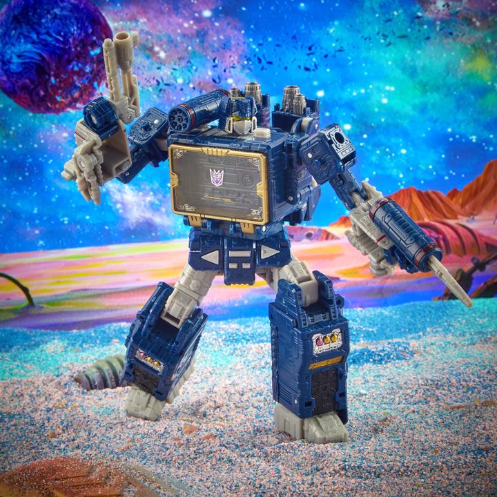 Actual product image Transformers Toy Generations Legacy 17.5 cm tall Voyager Soundwave action figure, for kids a