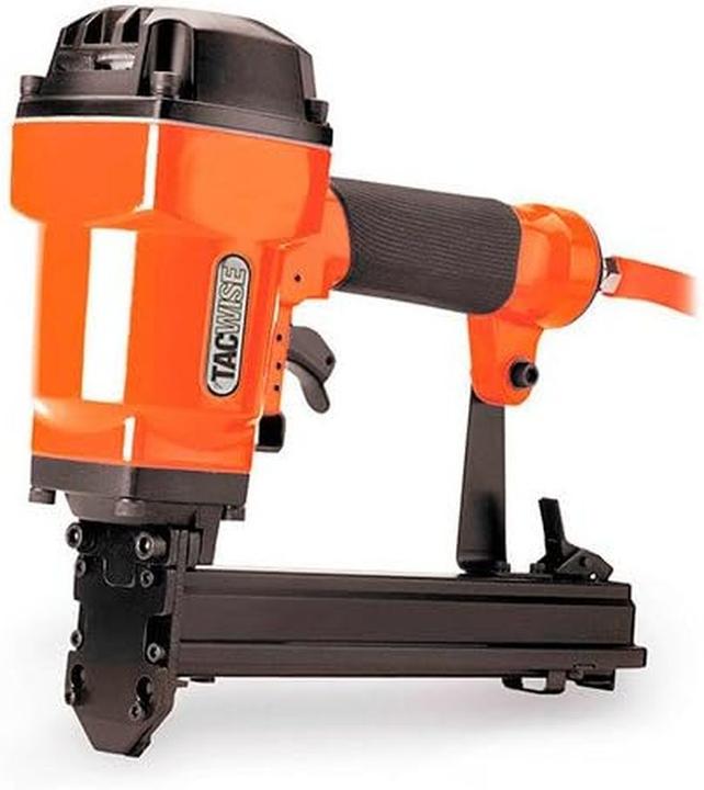 Tacwise Golfnagelpistool mit verbundenen Befestigungen, dauerhaftem Antriebssystem und schnellem Magazin
