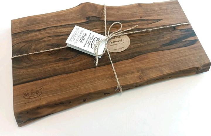 Actual product image Das Brettl Tramin 55 walnut chopping board
