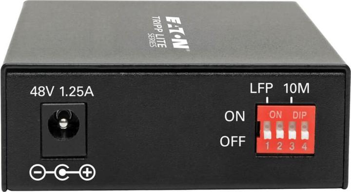 Image du produit Eaton TRIPPLITE Gigabit Multimode Fibre to Ethernet Media Converter PoE+ - International Power Cable