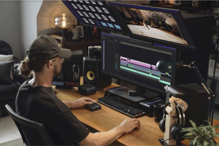 Produktbild Tourbox Elite (Universal Fernbedienung, Bluetooth)