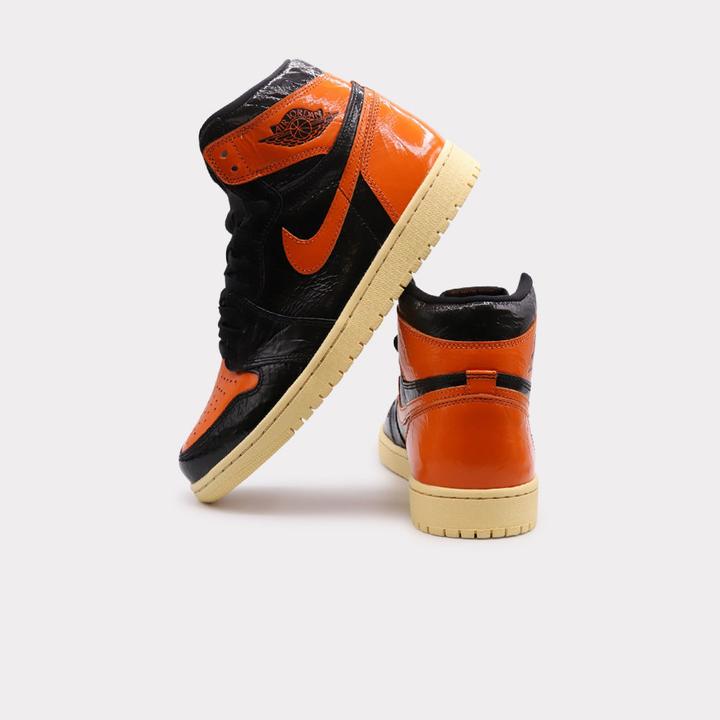 Image du produit Nike Air Jordan 1 High OG (44)