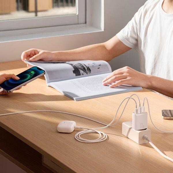 Image du produit Baseus Compact Charger 3U 17W EU Blanc (17 W, 1 portion)