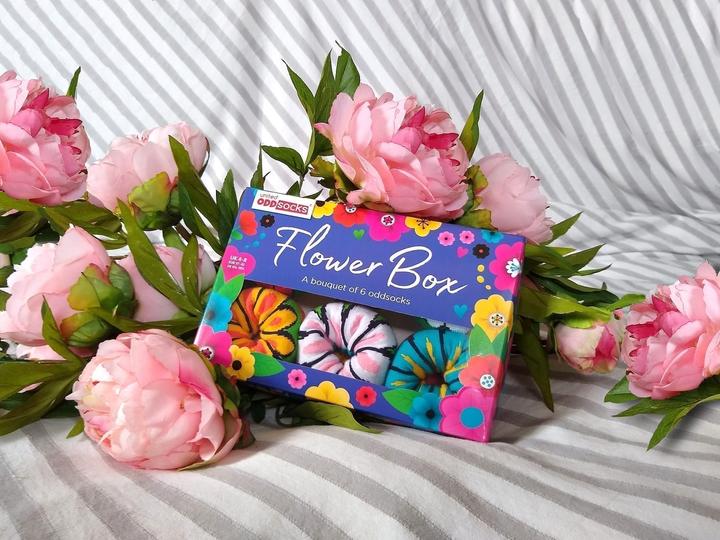 Actual product image United Oddsocks Flower Box (pack of 3, 37 - 42)