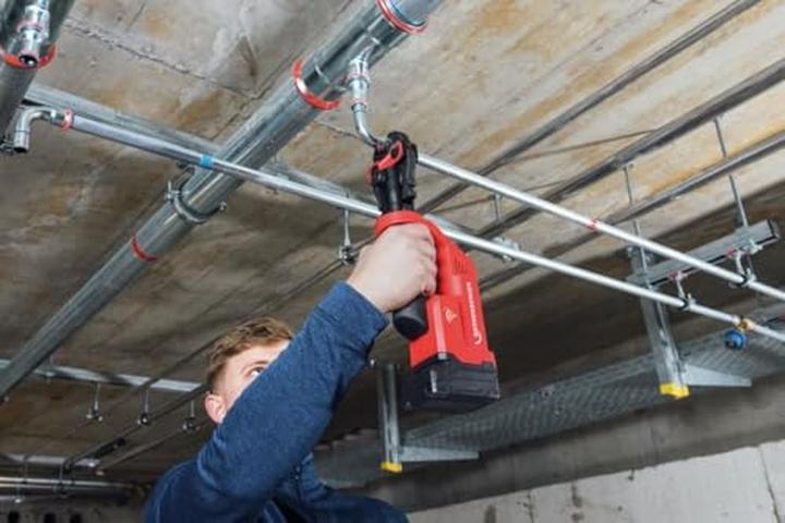 Produktbild Rothenberger Akkupressmaschine ROMAX Compact III Basic SET2 AMP 19 kN 15 - 35 mm 2X2Ah, EU, ohne Pressbacken