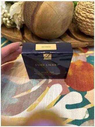 Immagine prodotto Estée Lauder Estee Lauder Double Wear Powder Foundation 3W1 Tawny Fresh (3W1 Fulvo Fresco)