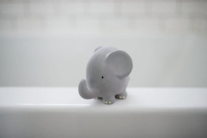 Produktbild Tikiri Rassel Elefant