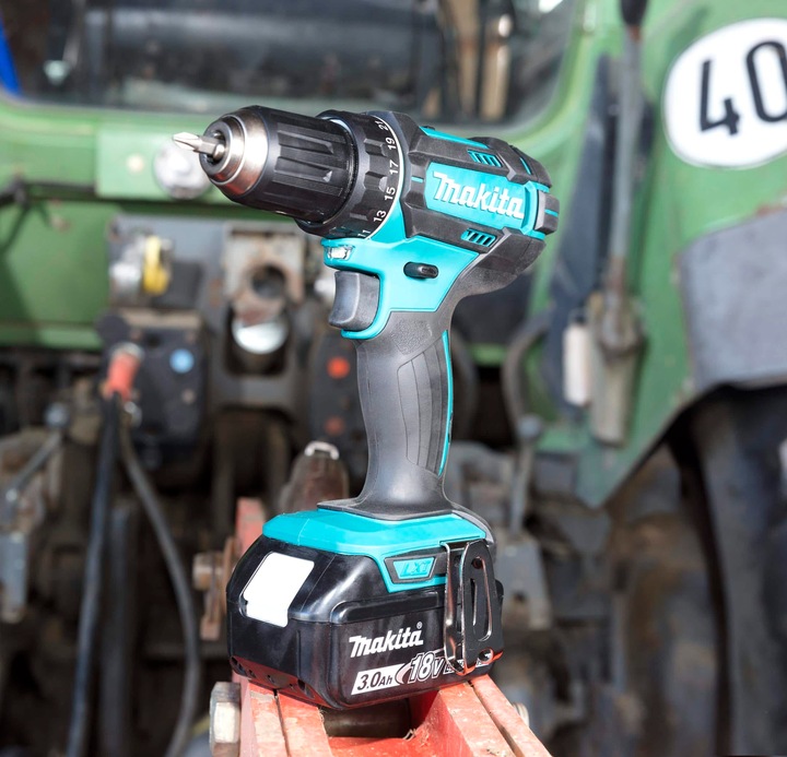 Actual product image Makita DDF482RFJ (Rechargeable battery operated)