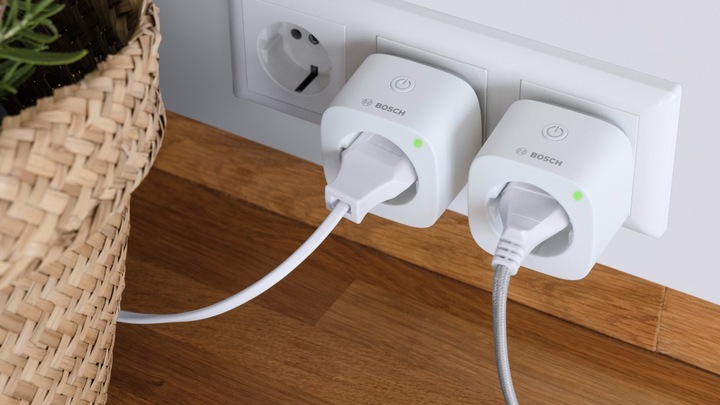 Actual product image Bosch Smart Home Plug adapter compact
