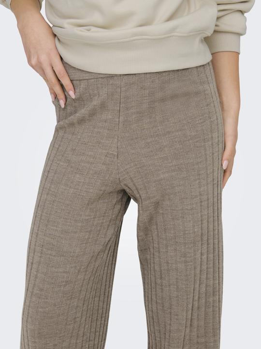 Produktbild Only ONLTESSA Locker geschnitten Hose mit weitem Beinschnitt Hose mit weitem Beinschnitt (S)