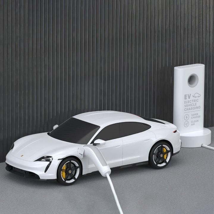 Actual product image Sharper Image Porsche Taycan Turbo S (1212010101)