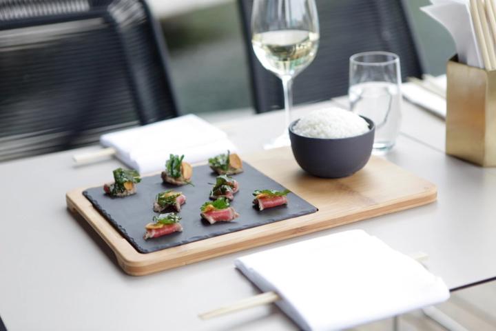 Actual product image Revol Slate