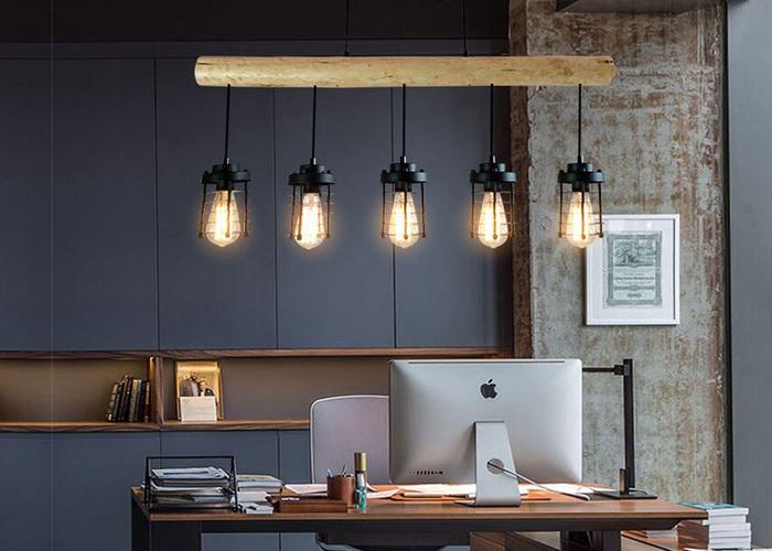 Immagine prodotto Swisshandel24 Lampada a sospensione, legno massiccio industriale vintage in metallo nero - 5 paralumi a gabbia (E27)