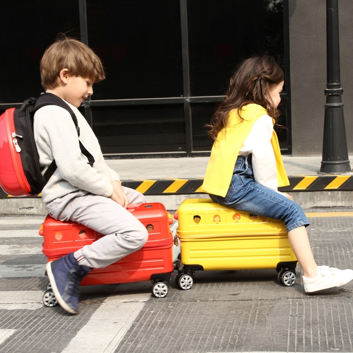 Actual product image Travel Buddies School bus (Hand luggage (up to 50 litres))