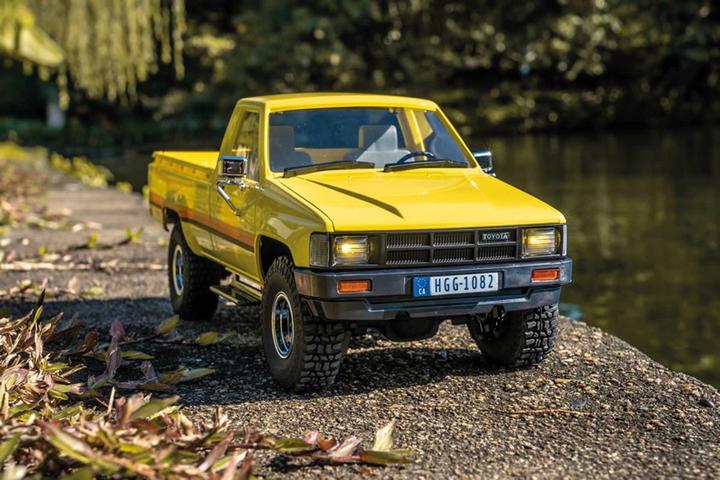 Actual product image FMS toyota hilux 1:18 - scaler rtr 2.4ghz ep (RTR Ready-to-Run)