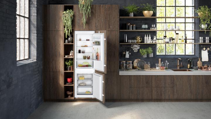 Actual product image Neff N 30, built-in fridge-freezer with bottom freezer compartment, 177.2 x 54.1 cm, drag hinge, KI786 (260 l)