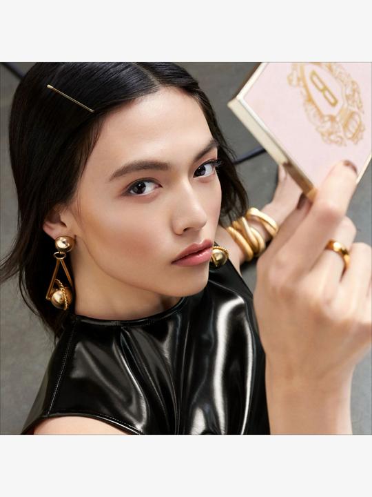 Actual product image Bobbi Brown BB Specials - Sculpt + Glow Palette Deep (Deep)