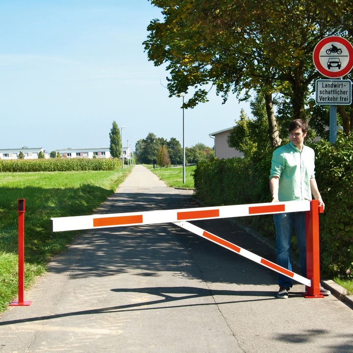 Actual product image Moravia COMPACT Rotating barrier, 4500 mm Horizontally pivoting, with 2 posts