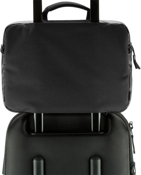 Immagine prodotto Incase City Brief 13" - Borsa a tracolla compatta e di alta qualità con fodera per tutti i MacBook Pro (13", Apple)