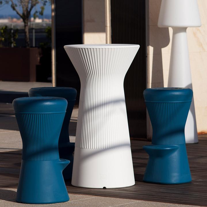 Newgarden CAPRI 110 Table de salon LED Outdoor, éclairée + RGB, batterie, télécommande Intérieur & Extérieur I (360 lm)