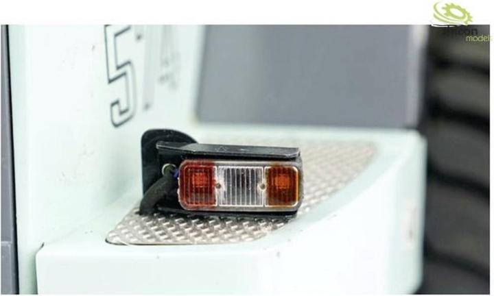 Immagine prodotto Thicon Models Fanale posteriore n con staffa metallica e LED per macchine da costruzione