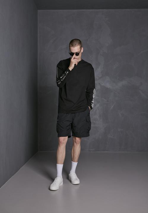 Actual product image Urban Classics Nylon Cargo Shorts (M)