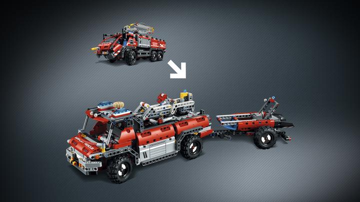 Actual product image LEGO Technic airport fire engine (42068, LEGO Technic)