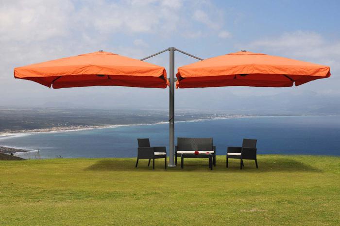 Produktbild Swisshandel24 Gastronomie-Alu-Luxus-Doppel-Ampelschirm, Pergola-Markise-Effekt, 6,2x3m Polyester 50kg - terrakotta (6.20 m)