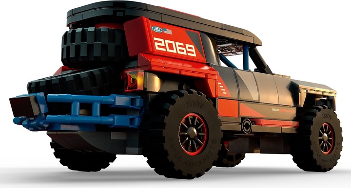Actual product image LEGO Ford GT Heritage Edition and Bronco R (76905, LEGO Speed Champions)